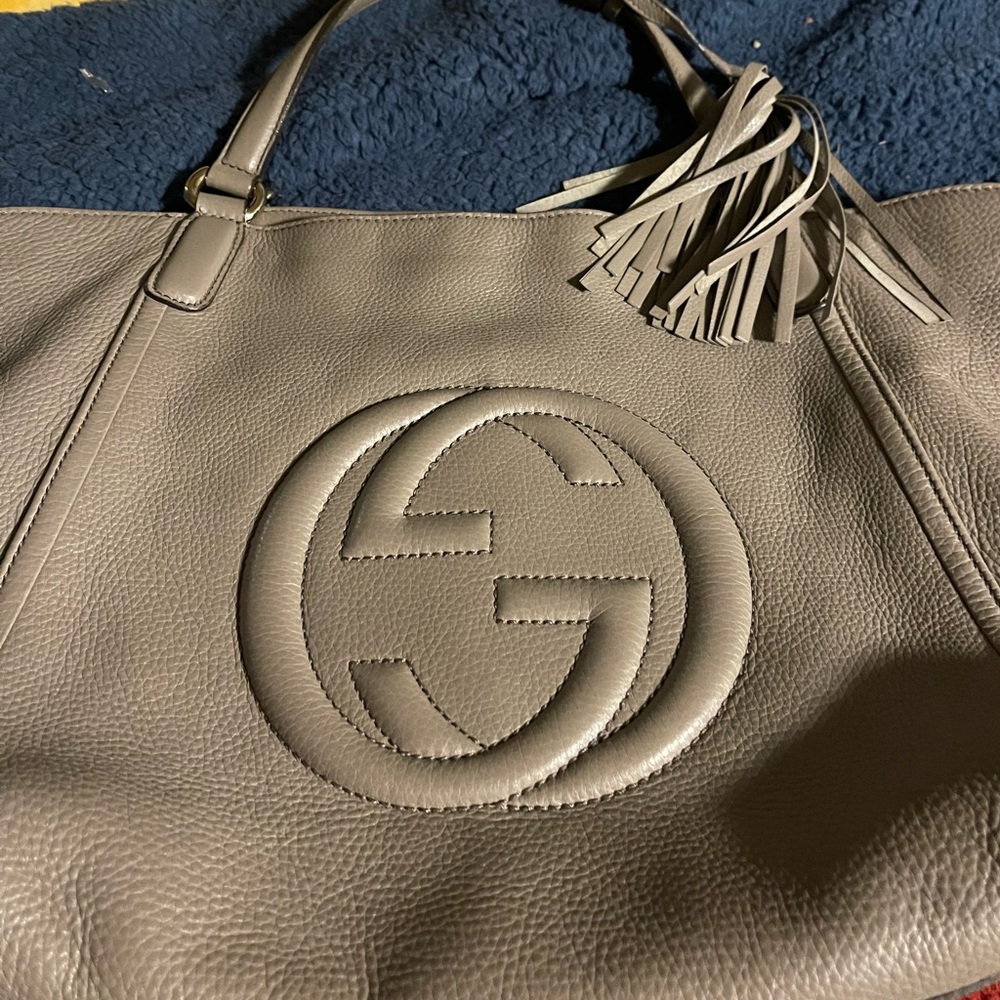 Authentic Gucci tote, leather celery, green